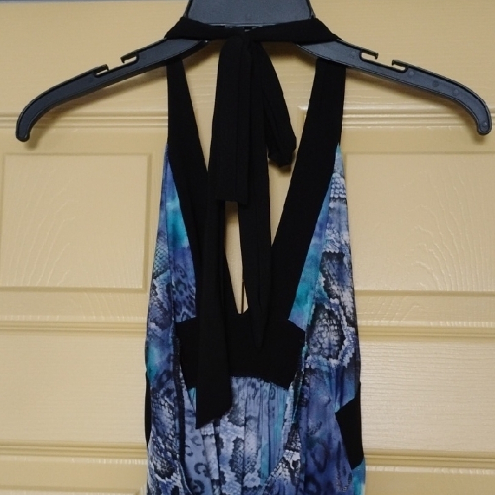 Chic Blue Patterned Maxi Dress - Picture 4 of 8